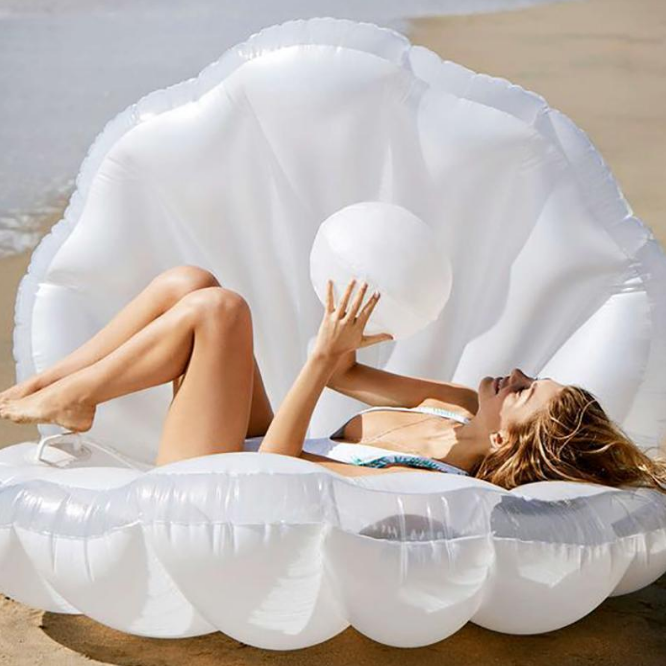 Sea Shell Pool Float Inflatable Giant Clam Shell With Pearl Ball